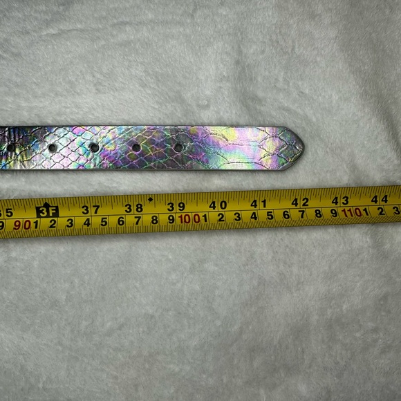 💥3/$20🔮NO BOUNDARIES Oil Slick Belt- Size Large - Picture 4 of 8